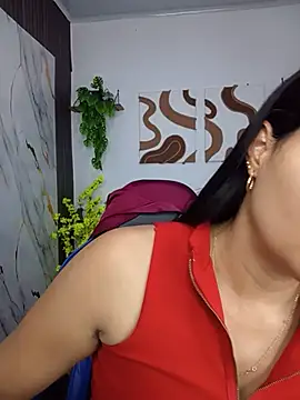 Snapshot of elena_jonees chatting on 06/23/26, 08:18 elena jonees online show from 06/23/26, 08:18
