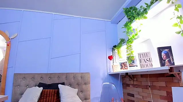 nathalie rossel online show from 11/22/25, 07:13