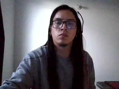 Snapshot of Pitton031 chatting on 11/24/25, 10:42 Pitton031 online show from 11/24/25, 10:42