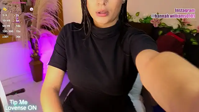 Hannah williams1 online show from 11/19/25, 12:21