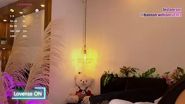 Hannah williams1 online show from 11/20/25, 02:28