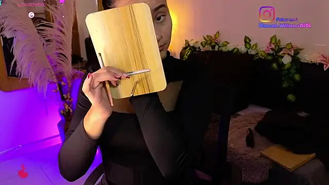 Hannah williams1 online show from 12/04/25, 08:28