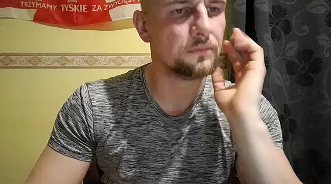 Snapshot of Regularfucker28 chatting on 12/16/24, 04:38 Regularfucker28 online show from 12/16/24, 04:38