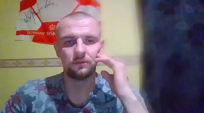 Snapshot of Regularfucker28 chatting on 12/17/24, 05:26 Regularfucker28 online show from 12/17/24, 05:26