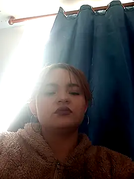 Snapshot of Naiara_Sex_ chatting on 12/10/24, 12:49 Naiara Sex online show from 12/10/24, 12:49
