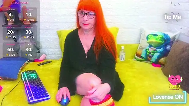 RedHousewife online show from 04/26/26, 04:59