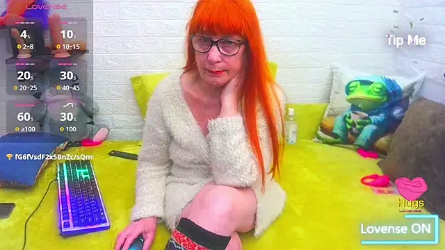RedHousewife online show from 04/30/26, 08:57