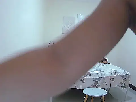 Snapshot of naughtywife811 chatting on 12/20/25, 05:47 naughtywife811 online show from 12/20/25, 05:47