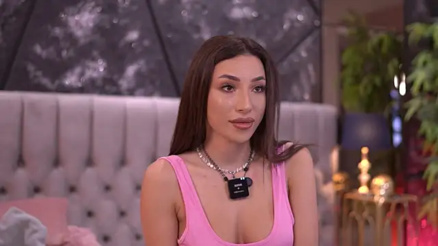 GinaValentinna online show from 05/12/26, 07:33