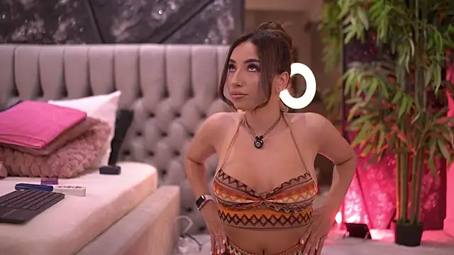 GinaValentinna online show from 06/20/26, 08:22