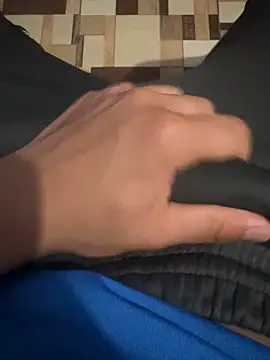 Snapshot of thediference chatting on 12/15/25, 05:12 thediference online show from 12/15/25, 05:12