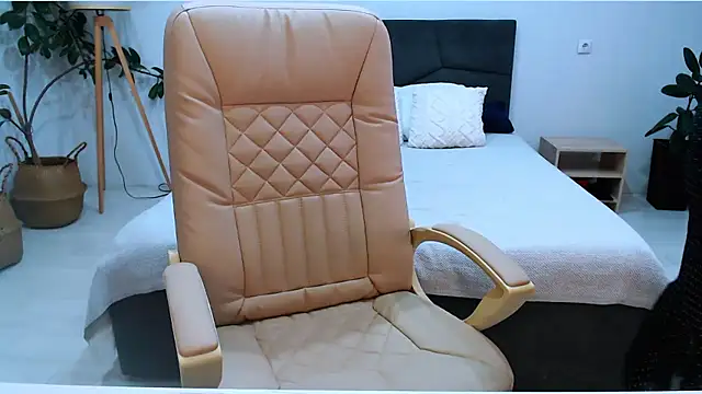 NaughtyNylonFeet online show from 10/08/25, 03:04