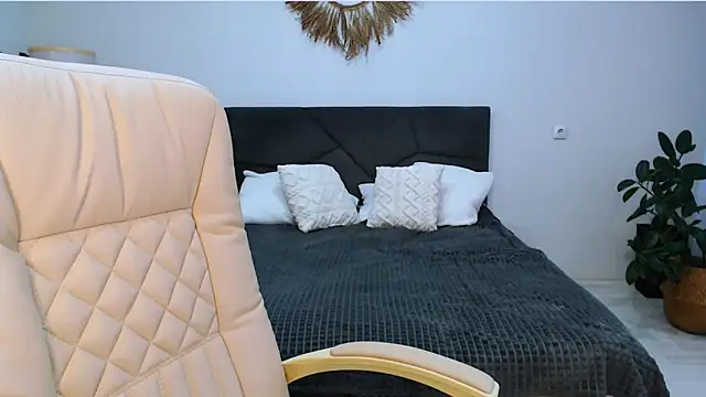 NaughtyNylonFeet online show from 11/14/25, 03:38