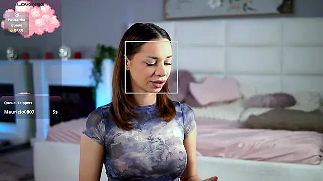 FlirtyFawn online show from 10/06/25, 01:58