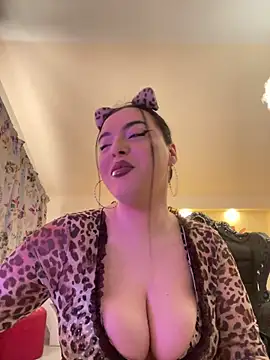 Snapshot of KeiraDark chatting on 05/01/26, 04:17 KeiraDark online show from 05/01/26, 04:17