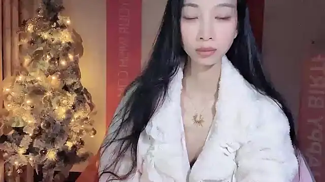 Lili-2 online show from 12/31/24, 05:51