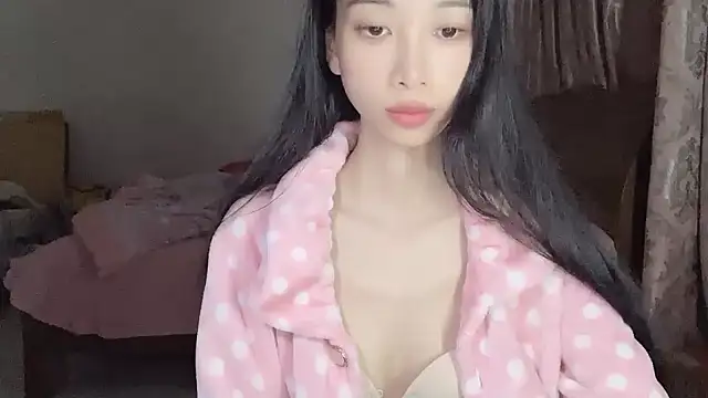 Lili-2 online show from 02/16/25, 11:05