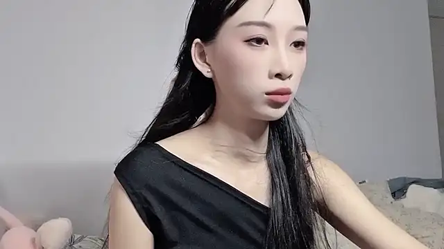 Lili-2 online show from 06/28/26, 12:33