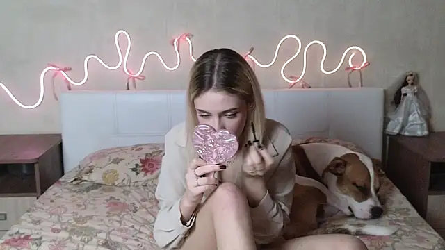 Betty Blamee online show from 01/09/26, 09:23