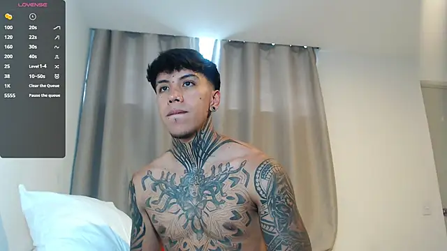 Nickhot0609 online show from 02/26/25, 08:11