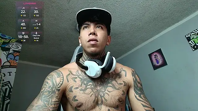 Nickhot0609 online show from 10/19/25, 07:25