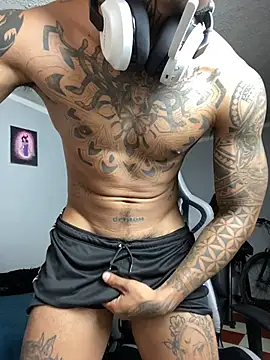 Nickhot0609 online show from 11/11/25, 07:47