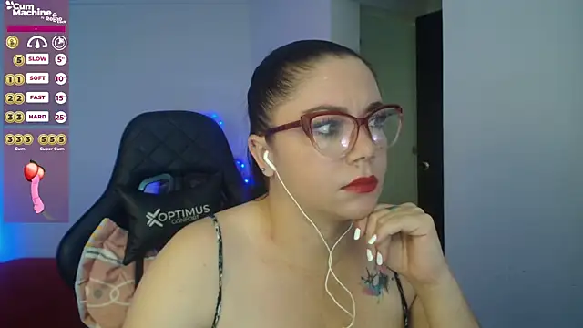Snapshot of Madame_Shein_ chatting on 12/04/24, 10:19 Madame Shein  online show from 12/04/24, 10:19