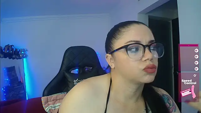 Snapshot of Madame_Shein_ chatting on 12/14/24, 08:13 Madame Shein  online show from 12/14/24, 08:13