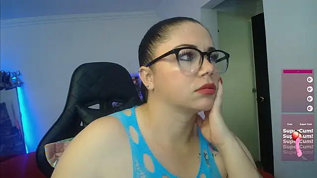 Snapshot of Madame_Shein_ chatting on 12/21/24, 10:19 Madame Shein  online show from 12/21/24, 10:19
