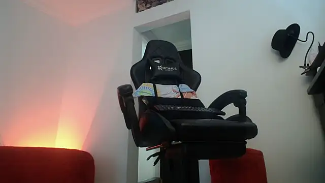 Snapshot of Madame_Shein_ chatting on 02/28/25, 03:37 Madame Shein  online show from 02/28/25, 03:37