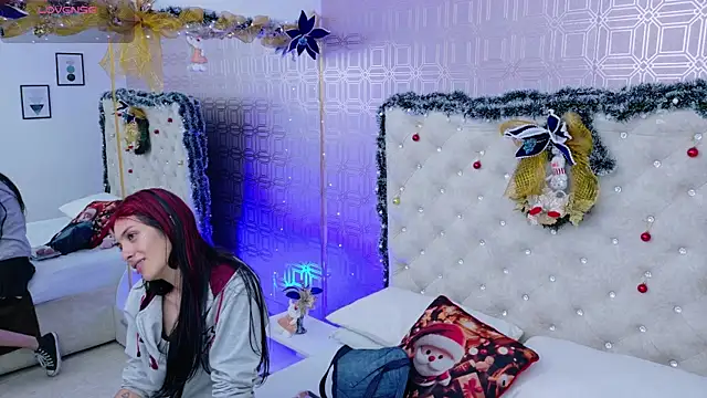 Snapshot of Derieri_D chatting on 12/18/25, 08:04 Derieri D online show from 12/18/25, 08:04