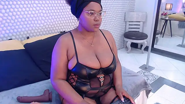 Makena gh online show from 02/18/25, 03:53