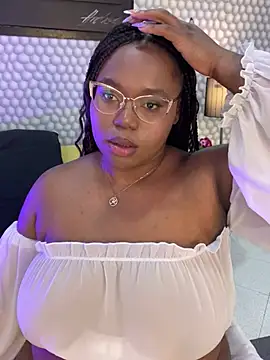 Makena gh online show from 03/16/25, 08:21