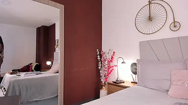 Makena gh online show from 10/22/25, 04:24