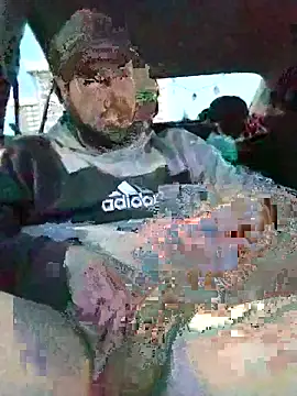 Snapshot of axelongshaft69 chatting on 01/07/26, 12:13 axelongshaft69 online show from 01/07/26, 12:13