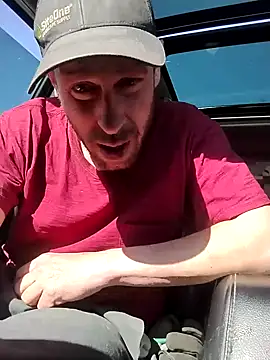 Snapshot of axelongshaft69 chatting on 02/21/26, 05:36 axelongshaft69 online show from 02/21/26, 05:36