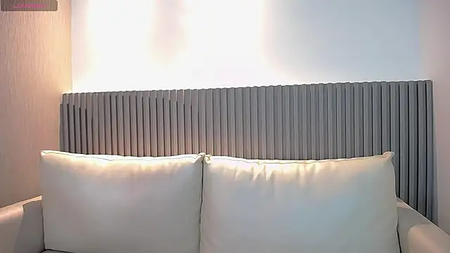 Melodi Roux online show from 04/26/26, 11:08