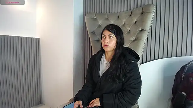 Melodi Roux online show from 05/02/26, 11:37