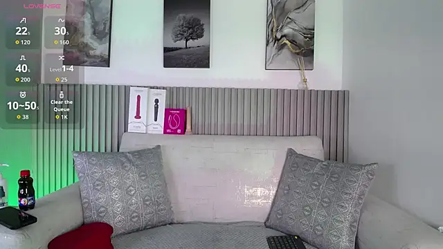 Melodi Roux online show from 06/04/26, 01:39