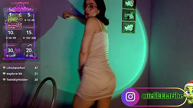 Snapshot of mielikki001 chatting on 01/01/25, 08:45 mielikki001 online show from 01/01/25, 08:45