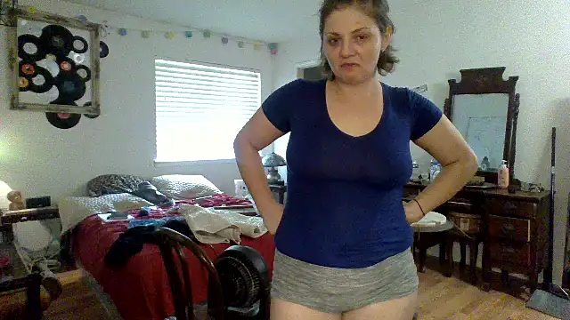 sophiarica online show from 04/28/26, 10:59
