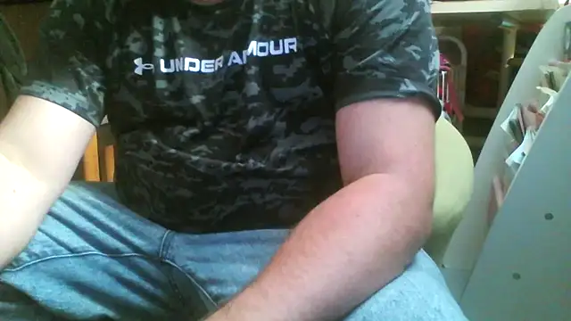 Snapshot of Tipute1987 chatting on 10/09/25, 06:17 Tipute1987 online show from 10/09/25, 06:17