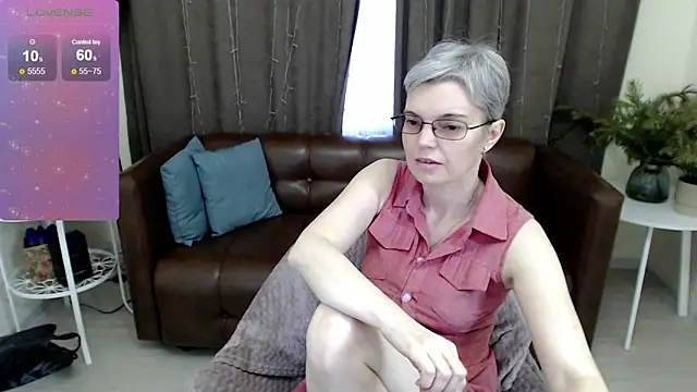 Cutie Erikaa1 online show from 01/15/25, 08:41