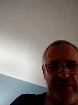 geilerschwanz64 online show from 11/02/25, 10:12