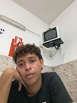 Snapshot of luisfer_306 chatting on 11/10/25, 07:13 luisfer 306 online show from 11/10/25, 07:13
