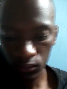 Snapshot of Sweet___Dick chatting on 12/17/25, 10:05 Sweet Dick online show from 12/17/25, 10:05