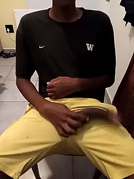 Snapshot of Sweet___Dick chatting on 03/03/26, 12:11 Sweet Dick online show from 03/03/26, 12:11