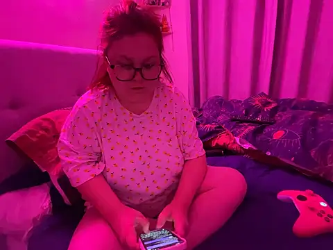 Snapshot of Tallulah-mae-xoxox chatting on 02/01/25, 07:02 Tallulah-mae-xoxox online show from 02/01/25, 07:02