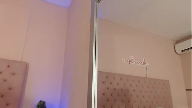 alice sofia online show from 11/17/25, 01:28