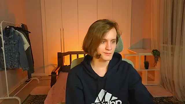 nikompell online show from 03/10/25, 08:45